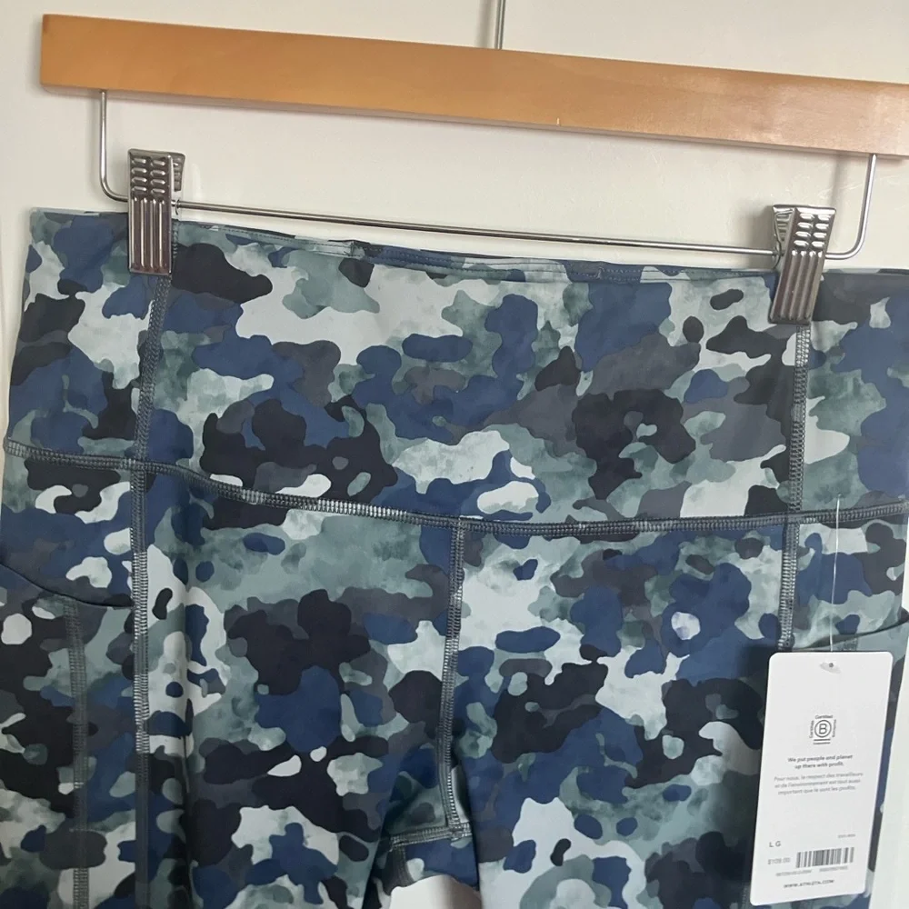 Athleta Women’s Transcend 7/8 Tight in Camo - Picture 3 of 5